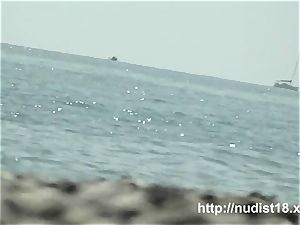 super-fucking-hot naked gal spied beach hidden cam
